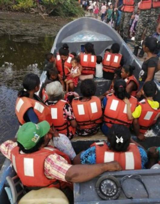 Soldados asisten evacuaciones en sectores de Gracias a Dios por huracán Iota (FOTOS)