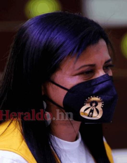 Con mascarillas personalizadas devotos rinden tributo a la Virgen de Suyapa (Fotos)