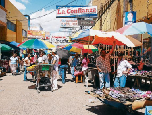 Empresarios exigen seguridad y control de competencia desleal