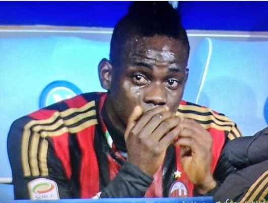 Balotelli llora en la derrota del Milan
