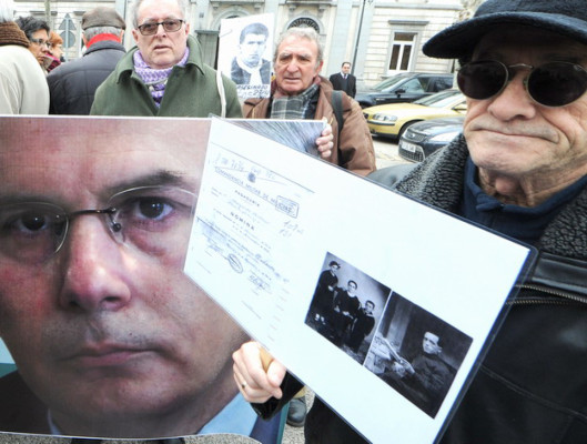 Partidarios de Baltasar Garzón se movilizan antes de su juicio