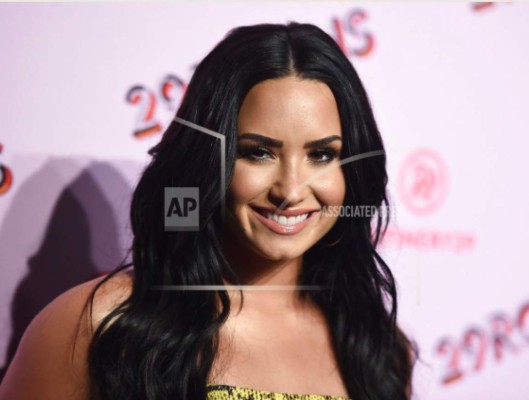 Lovato salió del hospital al que ingresó hace dos semanas por una presunta sobredosis.