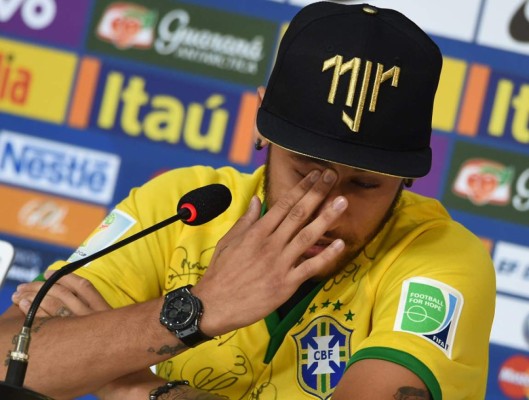 Neymar entre lágrimas: Messi merece ser campeón del mundo