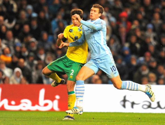 Manchester City sigue firme como líder