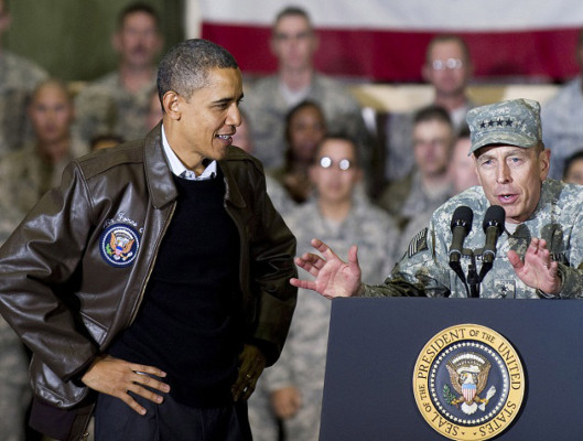 EE UU sacudido por renuncia de jefe de la CIA por adulterio