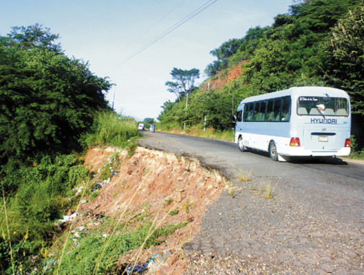 Con música pedirán reparación de carretera en El Paraíso