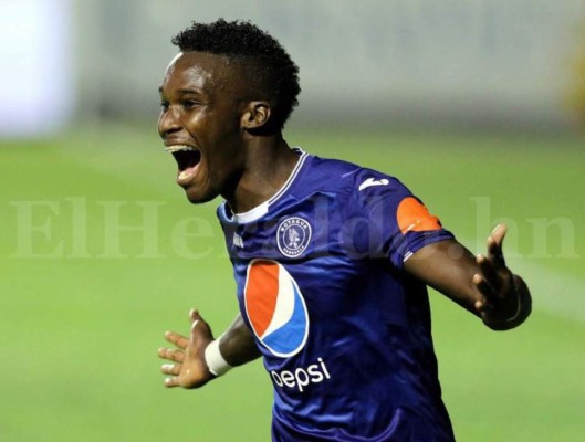 Rubilio Castillo lloró al escuchar a la barra de Motagua corear su nombre en el Nacional