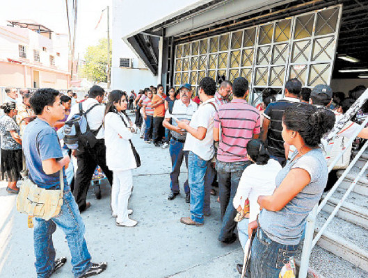 Honduras: 1,750 maestros falsifican constancias