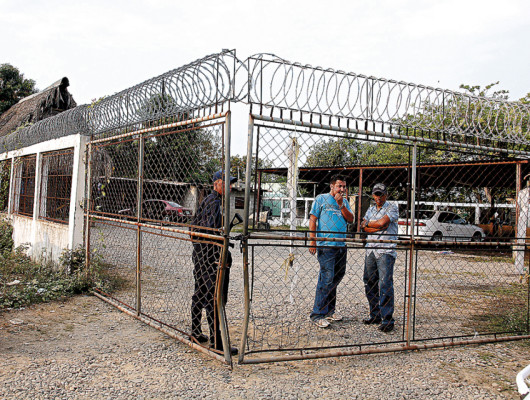 Acribillan a cuatro jóvenes en car wash de San Pedro Sula