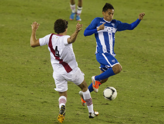 Honduras cierra 2012 con aburrido empate ante Perú