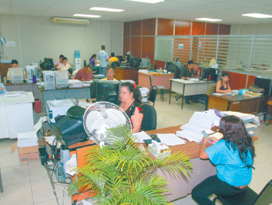 Abusiva cuota política del PN a empleados