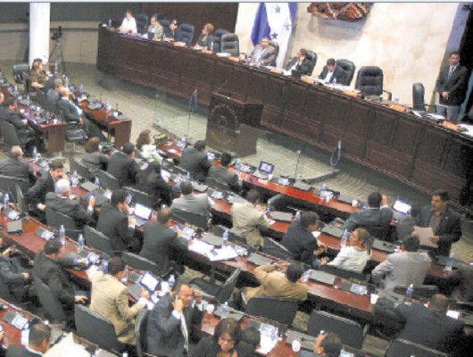 Sin consenso Ley de Telecomunicaciones