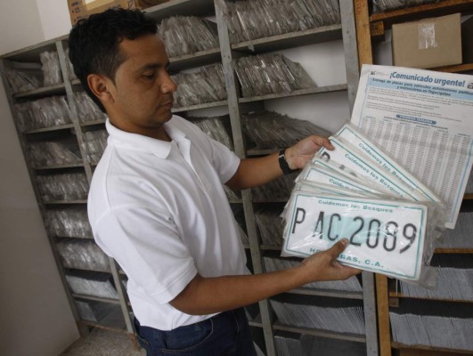 Llega nuevo lote de placas