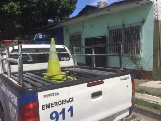 Dentro de su oficina acribillan a una mujer