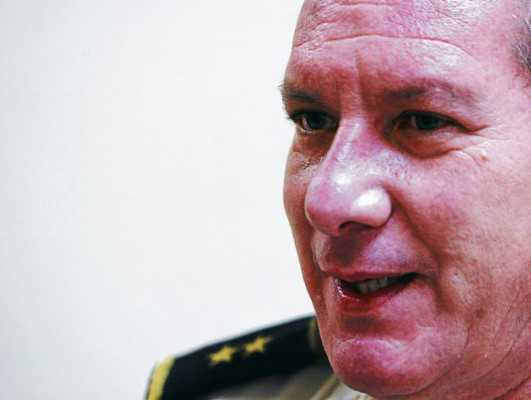 Un militar apasionado por carrera en armas y servicio médico