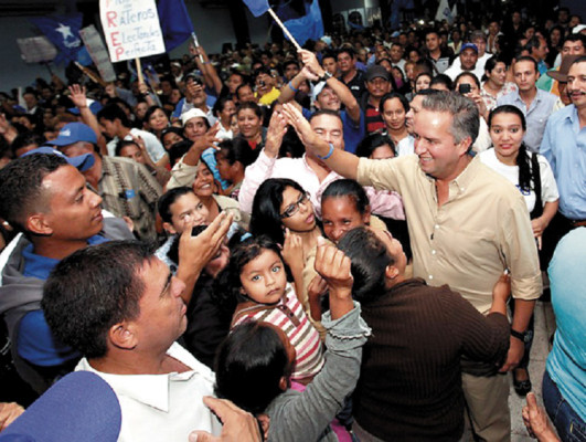 TSE declara improcedente escrito de Álvarez