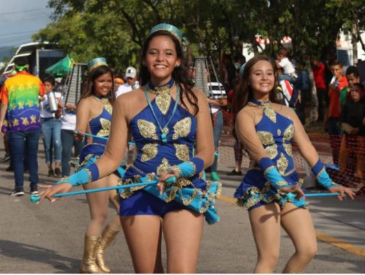 FOTOS: Color, alegría y belleza en el carnaval de Tegucigalpa