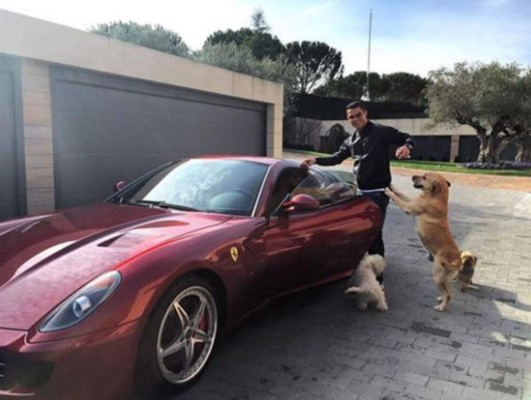 FOTOS: Esto cuesta cada uno de los lujosos carros que presume Cristiano Ronaldo