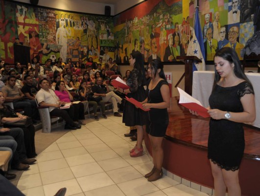 Antología de la vida y obra del poeta hondureño Pompeyo del Valle