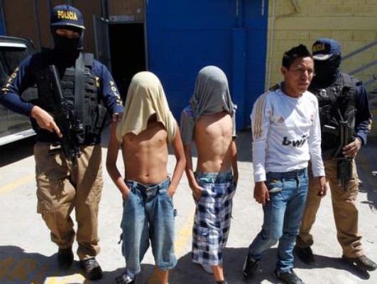 Iniciativa de reducir edad punible es 'violación a los derechos del niño'