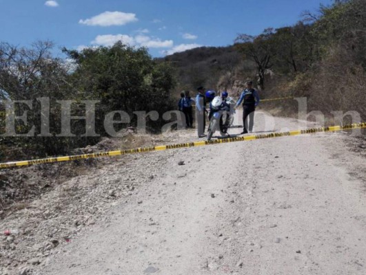 Encuentran joven asesinado en carretera de Yaguacire