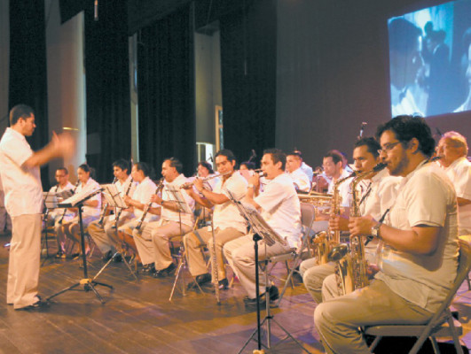Jóvenes promulgan paz en Honduras
