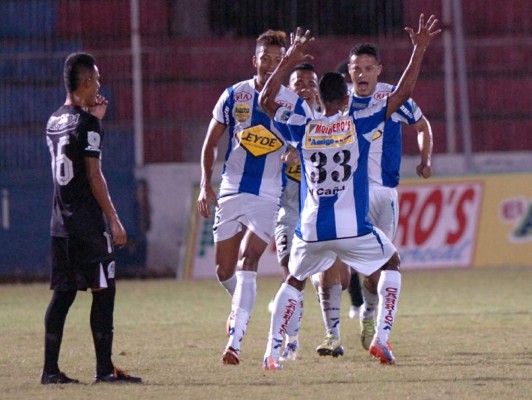 Victoria humilla y baila al Olimpia