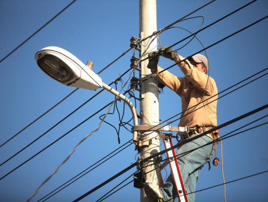 Sin energía 40 colonias de Tegucigalpa