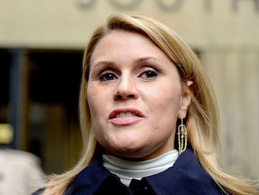 Declaran culpable a actriz de acosar a Alec Baldwin