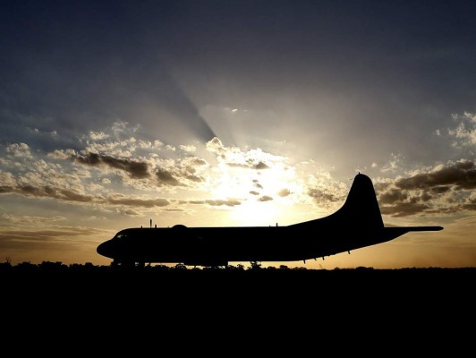 Localizan varios cinturones que podrían ser del avión de Malaysia Airlines