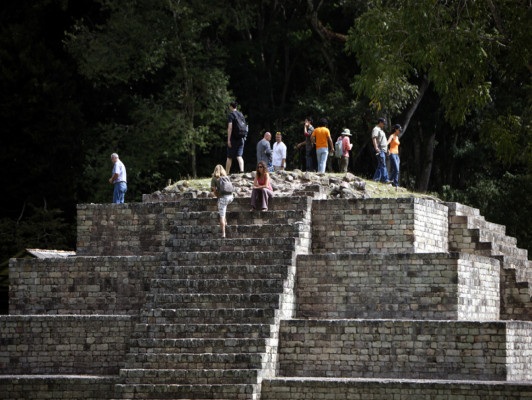 Descendientes mayas conmemoran fin de 13 Baktun