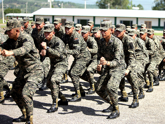 Honduras: Selecto grupo de soldados ya se entrena como policías