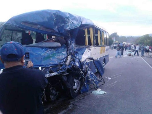 Un muerto en accidente vial en carretera al oriente de Honduras