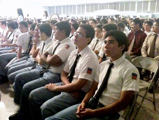 Estudiantes bilingües enseñarán inglés