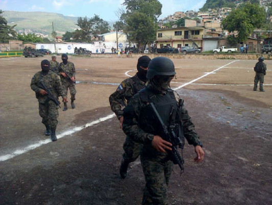 Dieciséis detenidos en allanamientos en colonia Villa Unión