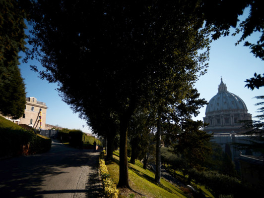 Futura residencia de Benedicto XVI, un oasis de paz en las alturas de Roma