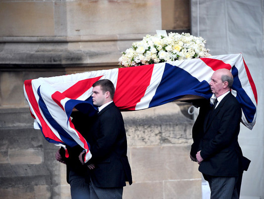 Cuerpo de Margaret Thatcher yace en el parlamento