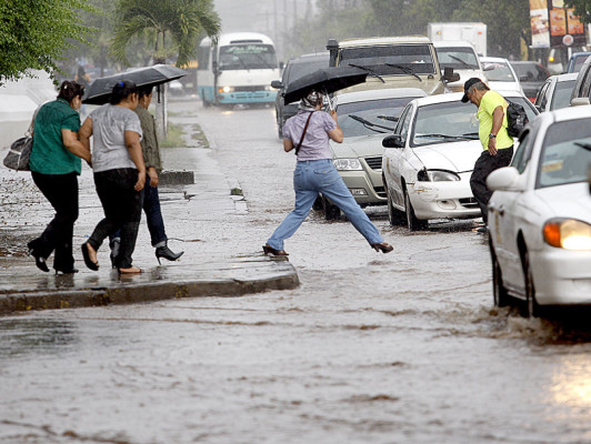 SMN pronostica fin de semana con lluvias