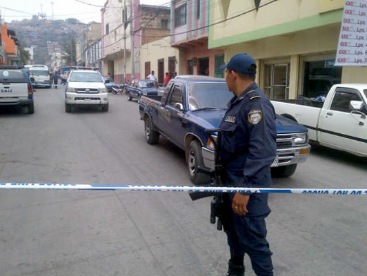 Matan a dos despachadores en terminal de autobuses