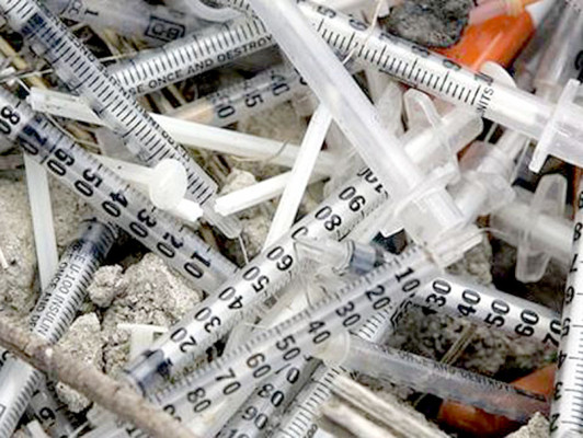 Mujer presentó lesiones al inyectarse 'la heroína de los pobres'