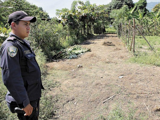 Raptan a esposos y luego los asesinan
