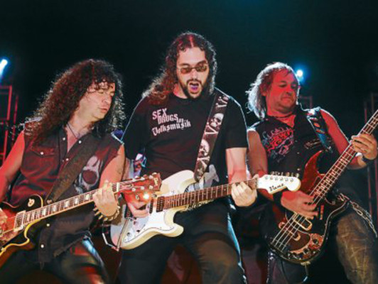 Dosis extrema de rock en Tegucigalpa con Mago de Oz