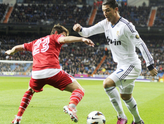 Triplete de Cristiano Ronaldo en goleada al Sevilla