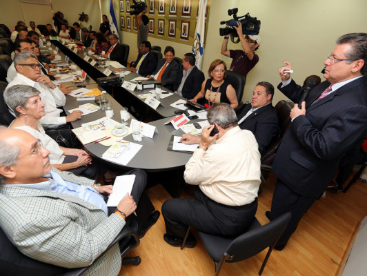 Partidos piden voto electrónico en Honduras