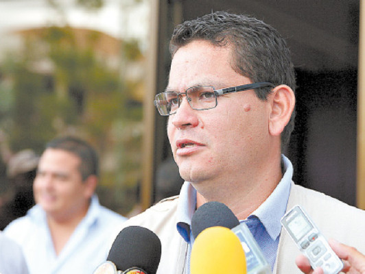 Diez directores de colegios pueden ser destituidos