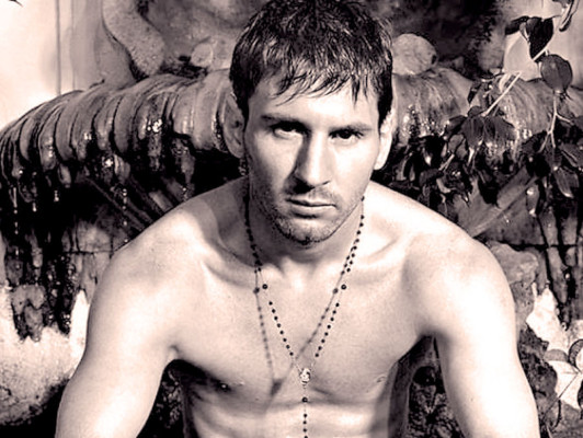 Messi muestra su lado sexy modelando calzoncillos