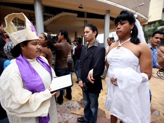 Honduras: Por 'cultura' y 'cuestión religiosa' no se aprueban bodas gay