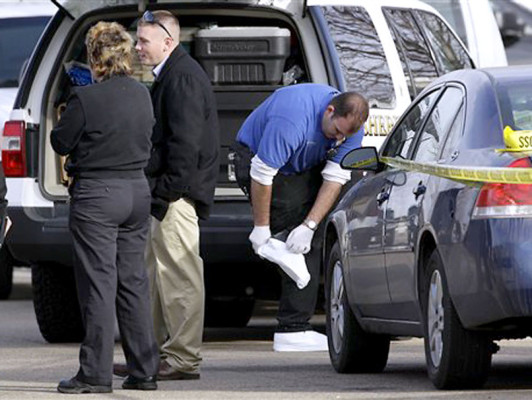 Atacante mata a tres personas en Colorado y luego se suicida