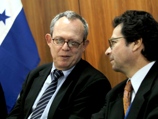 'No he venido ni a endosar ni a criticar la ley'