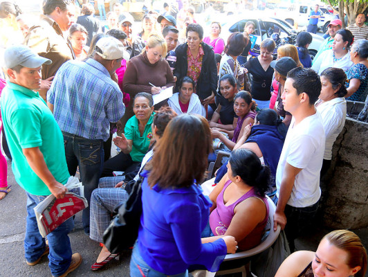 Protesta en Soptravi por sueldos y aguinaldos